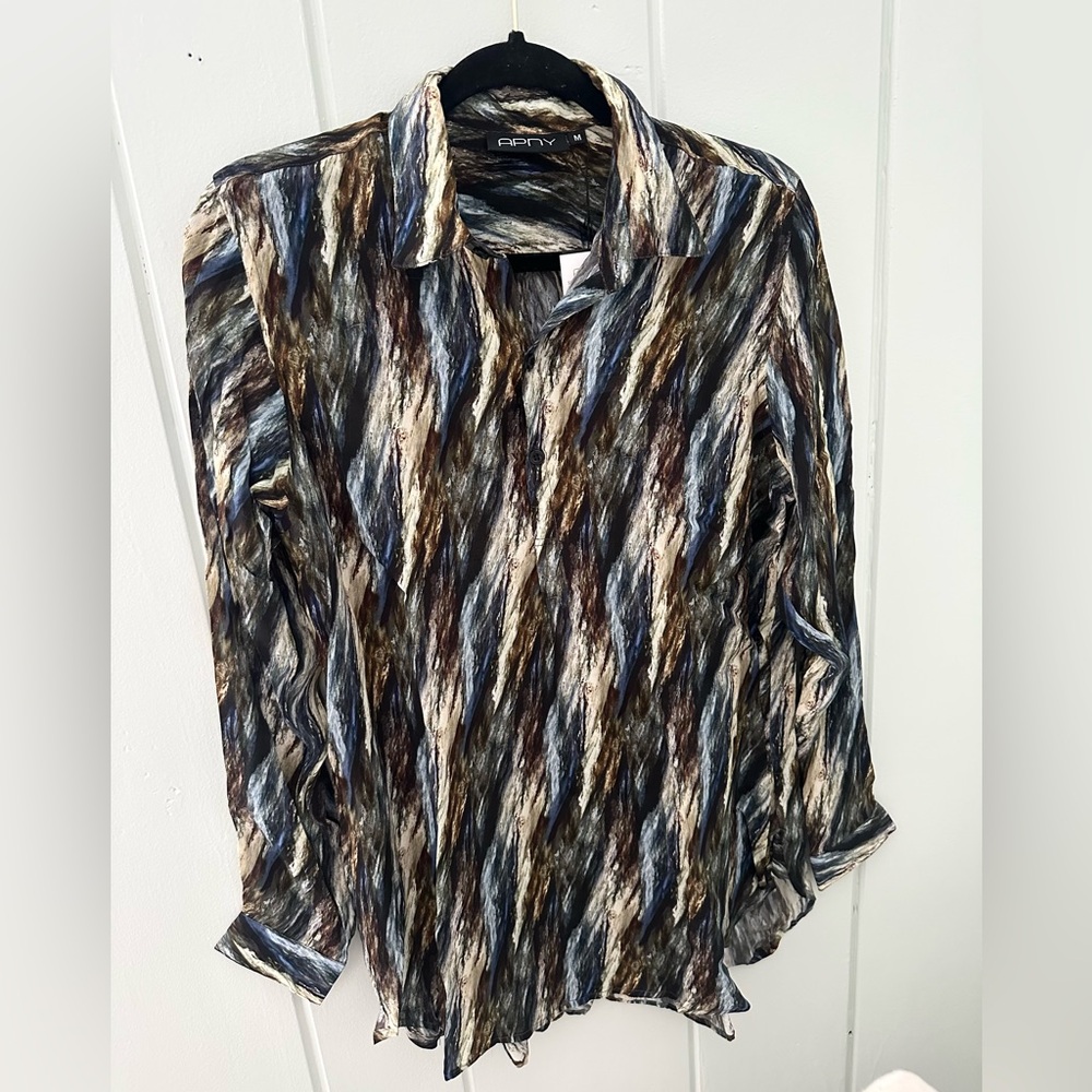 NWT APNY Brown & Black Partial Button Up Blouse / Medium